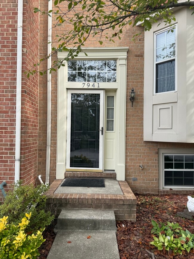 7941 River Rock Way in Riviera Beach, MD - Building Photo - Building Photo