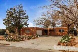 1835 Childers Dr NE in Albuquerque, NM - Building Photo