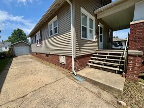 2133 N 8th St in Springfield, IL - Building Photo - Building Photo