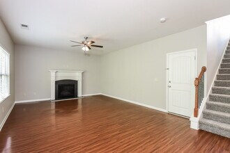 930 Walking Stick Trail NE in Auburn, GA - Building Photo - Building Photo