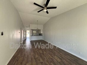 2045 Sunset Grove Ln in Clearwater, FL - Building Photo - Building Photo