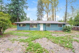 6825 180th St SE in Snohomish, WA - Building Photo