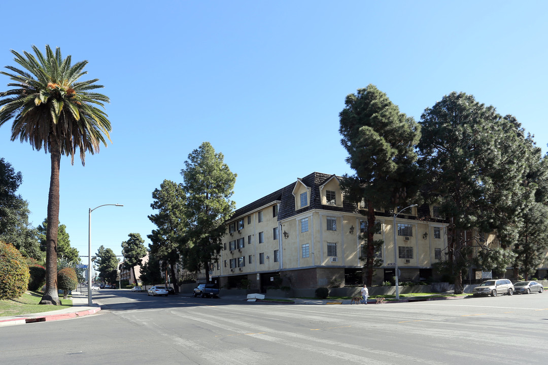 Harvard in Los Angeles, CA - Foto de edificio