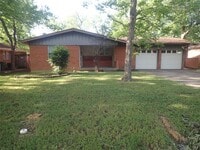 1602 Juanita Dr