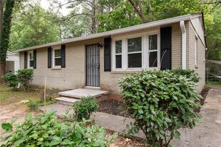 3527 Bolfair Dr NW in Atlanta, GA - Building Photo