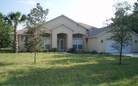 15 Palm Ln in Palm Coast, FL - Building Photo