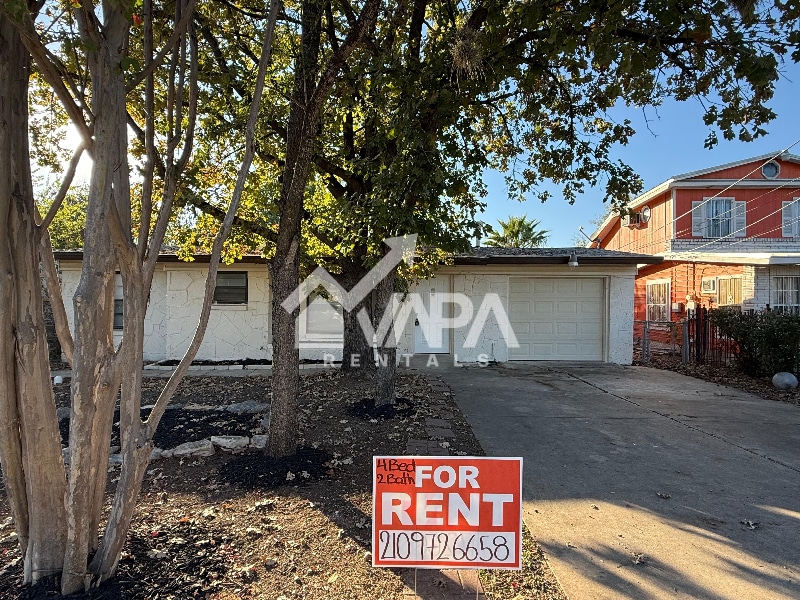 319 Surrels Ave in San Antonio, TX - Foto de edificio