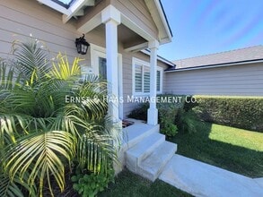 4419 Petaluma Ave in Lakewood, CA - Building Photo - Building Photo