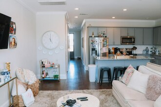 102 Far View Dr in Oxford, MS - Foto de edificio - Building Photo