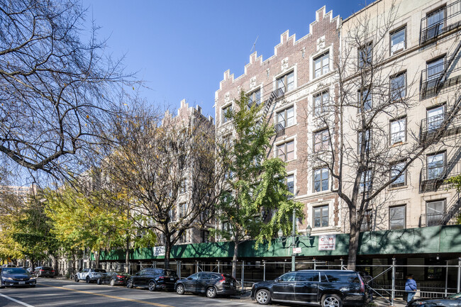 Central Park North Apartments in New York, NY - Foto de edificio - Building Photo