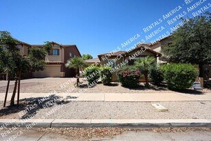 2010 S Falcon Dr in Gilbert, AZ - Building Photo