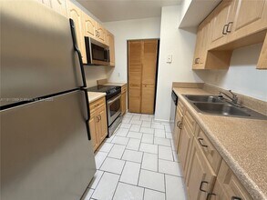 2840 NW 55th Ave in Lauderhill, FL - Building Photo - Building Photo