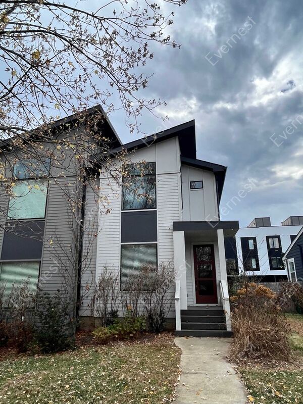 property at 549 B Moore Ave