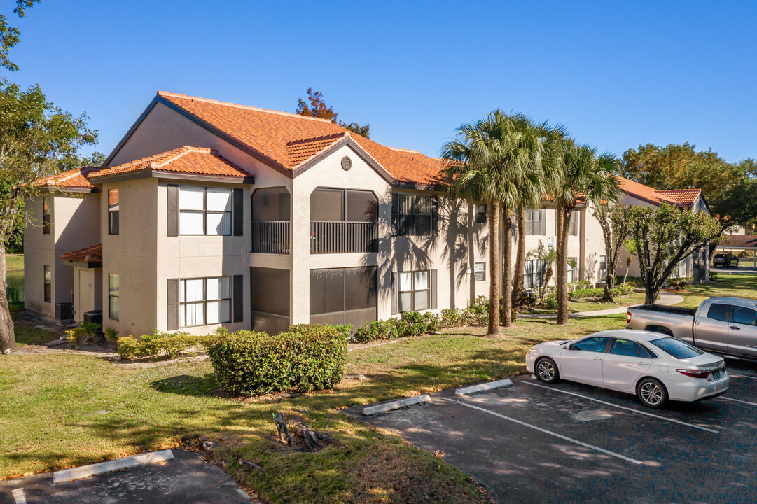 Oasis at Naples in Naples, FL - Foto de edificio