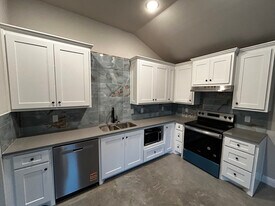 10032 W Hwy 199 in Poolville, TX - Building Photo