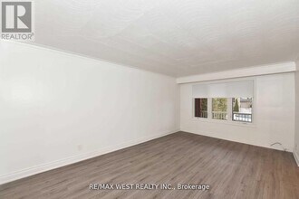 168 Strathnairn Ave in Toronto, ON - Building Photo - Building Photo