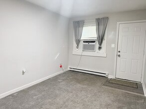 2252 Reuben St in Virginia Beach, VA - Building Photo - Building Photo