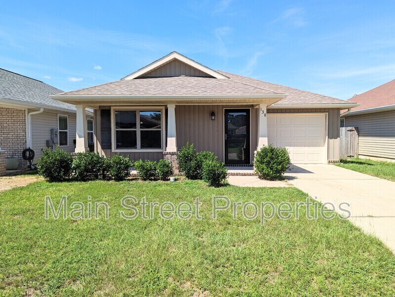 138 Cottage View Dr in Pensacola, FL - Building Photo