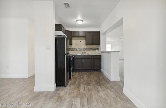 3104 Swift St in Melbourne, FL - Building Photo - Building Photo