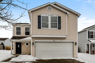 35 Frostwood Ln in Greenwood, IN - Building Photo