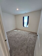 1123 Hawk Hollow Dr in Yorkville, IL - Building Photo - Building Photo