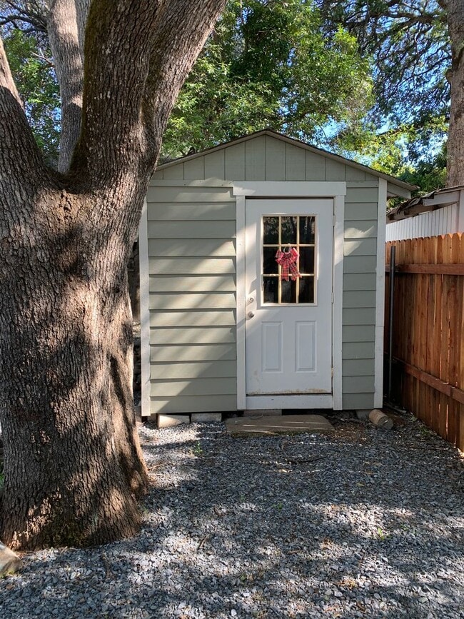 property at 1592 Lilac Ln