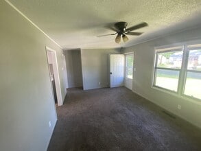 807 Choctaw Ave in Salina, KS - Building Photo - Building Photo