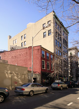 10 Christopher St in New York, NY - Building Photo - Building Photo