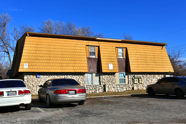 Bali Apartments in Oklahoma City, OK - Foto de edificio - Building Photo