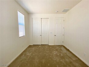 362 Espressivo St in Henderson, NV - Building Photo - Building Photo