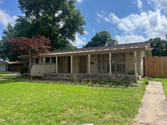 property at 1632 S 69th E Ave