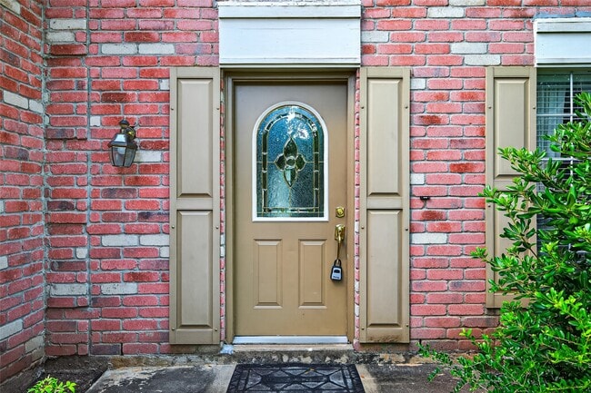 property at 4514 Treasure Trail