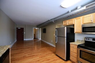 1643 N Pearl St in Columbus, OH - Building Photo - Building Photo