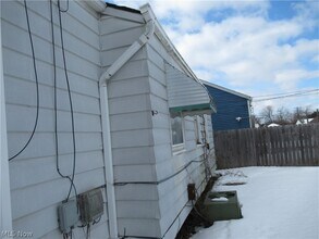 13510 Sherry Ave in Cleveland, OH - Building Photo - Building Photo