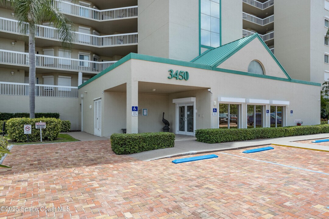3450 Ocean Beach Blvd in Cocoa Beach, FL - Building Photo