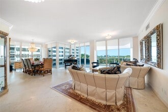 10225 Collins Ave in Bal Harbour, FL - Building Photo - Building Photo