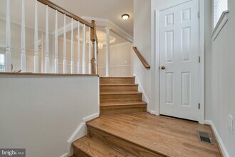 16047 Barn Swallow Pl in Woodbridge, VA - Building Photo - Building Photo