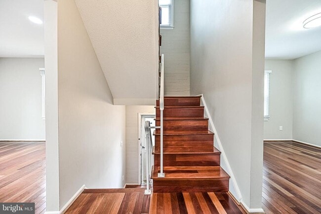 5572 Kendrick Ln in Burke, VA - Building Photo - Building Photo