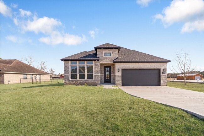 property at 208 Silverleaf Rd