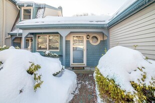 67 Crystal Brook Way in Marlborough, MA - Building Photo