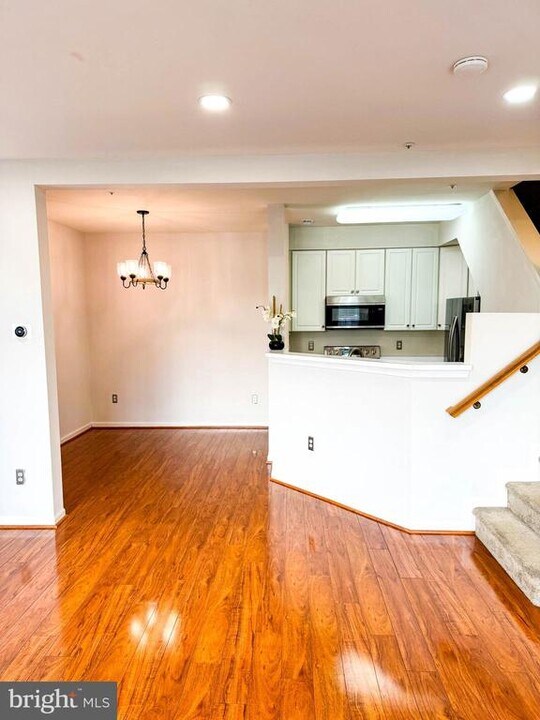 5211 Duke Ct in Frederick, MD - Building Photo