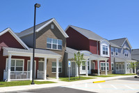 Village at Arlington in Youngstown, OH - Building Photo - Building Photo