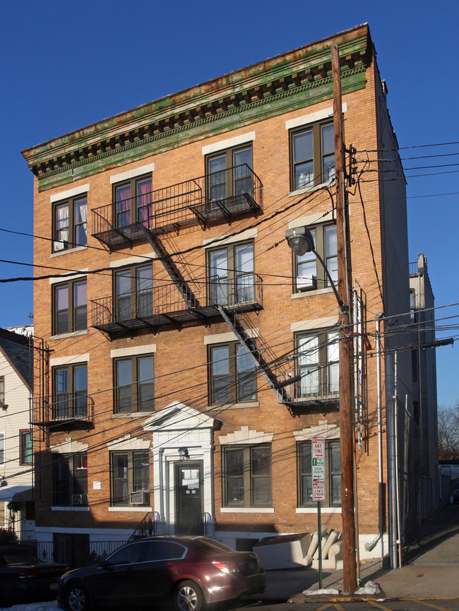 29-31 Cortlandt St in Mount Vernon, NY - Foto de edificio - Building Photo