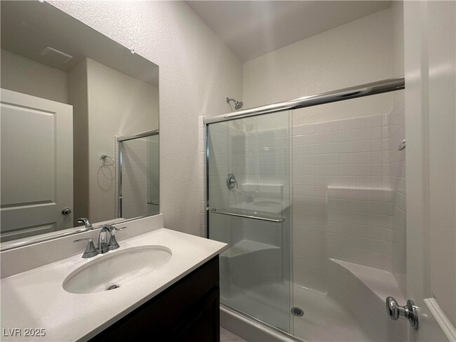 9097 Vesey Ave in Las Vegas, NV - Building Photo - Building Photo