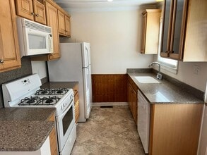 565 Wakefield Dr in Charlotte, NC - Building Photo - Building Photo