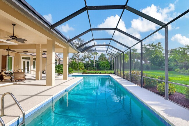 5906 SE Congressional Pl in Stuart, FL - Building Photo - Building Photo