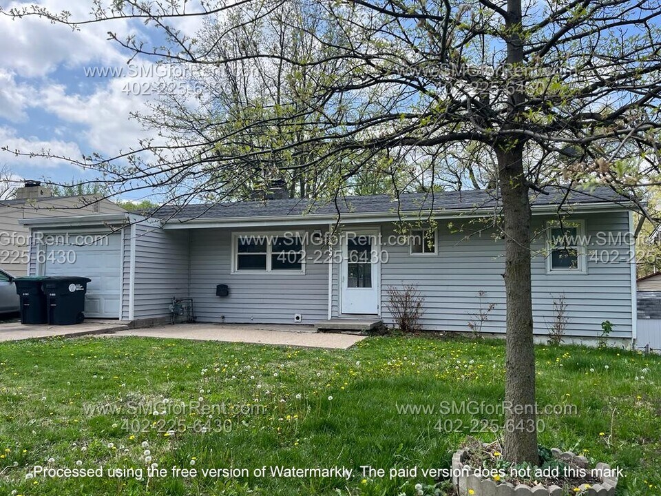 7529 Richmond Dr in Omaha, NE - Building Photo
