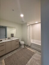 221 NE 26th Ter, Unit B12 in Miami, FL - Foto de edificio - Building Photo