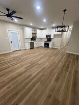 5325 Kenilwood Dr in Houston, TX - Building Photo