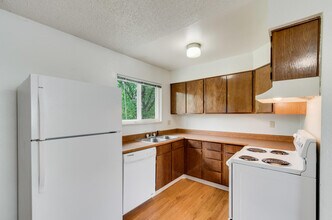 1552 S Memphis St in Aurora, CO - Building Photo - Building Photo